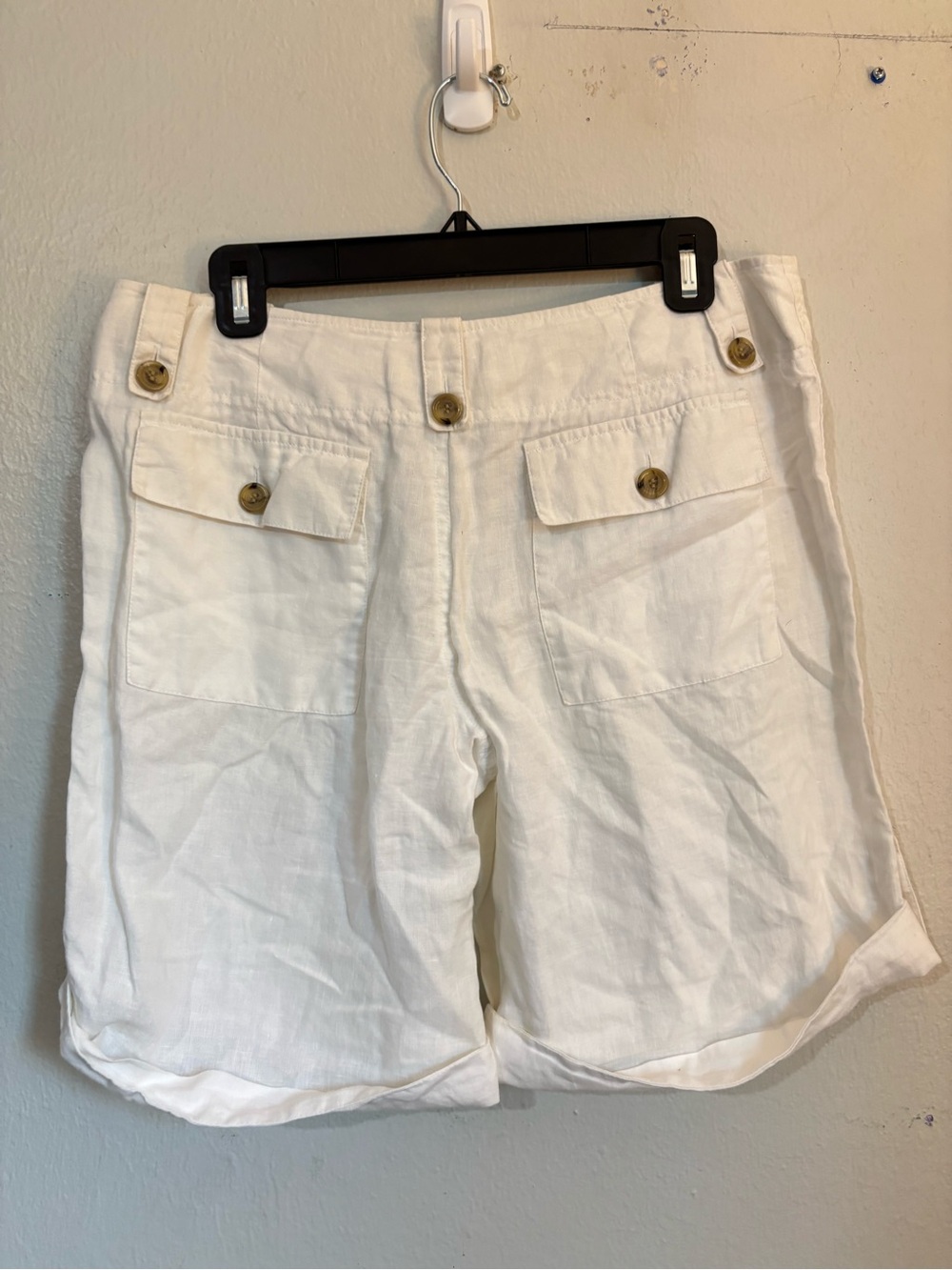 LONDONJEAN White Linen-Blend Button Accent Bermuda Shorts - Picture 5 of 5